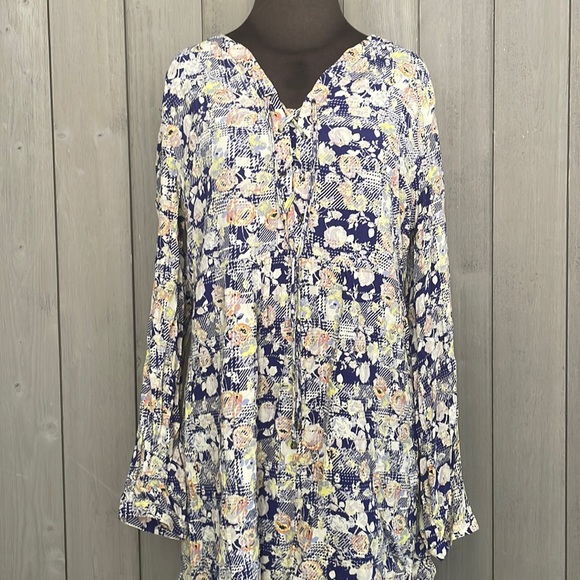 Skies are Blue/Stitch Fix Floral Lace Front Shift Dress - Picture 1 of 8